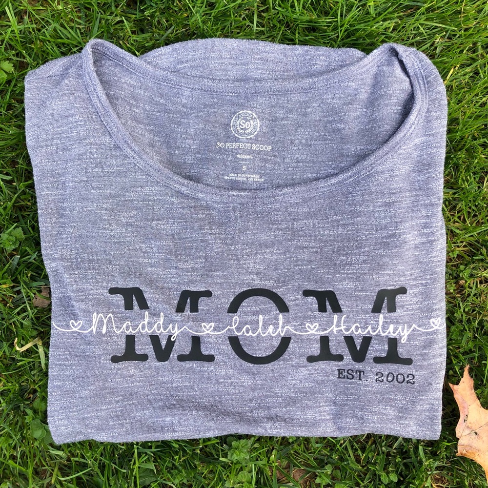 Grey “mom” shirt with children’s names